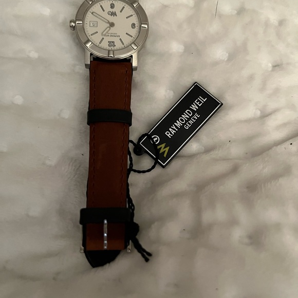 NWT Raymond Weil W1 3000/3001 Swiss Ladies Quartz Below $795 Retail w/Brown Band - Picture 5 of 12